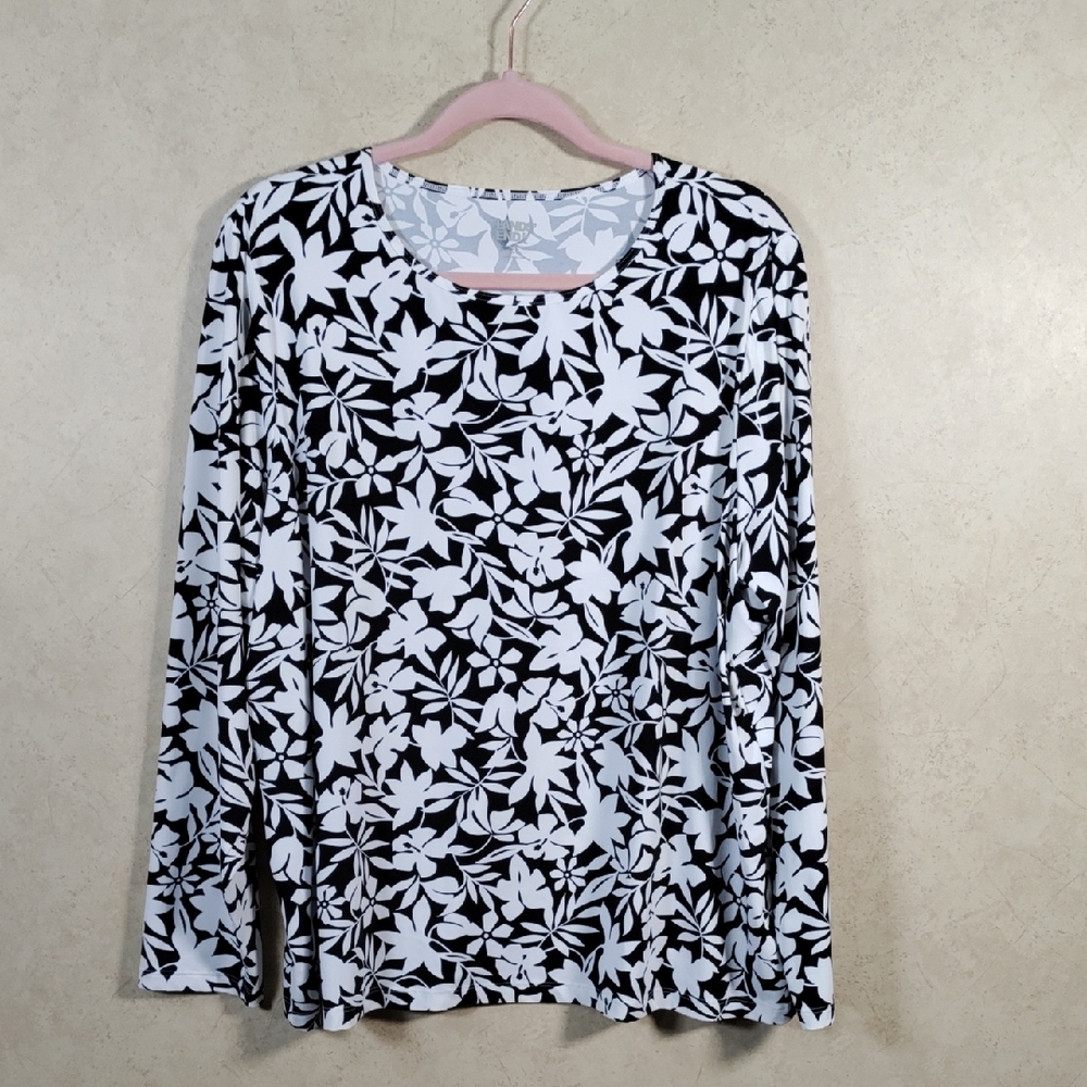 6163 Land's End black & white floral L/S UPF 50+ nylon knit top 2X